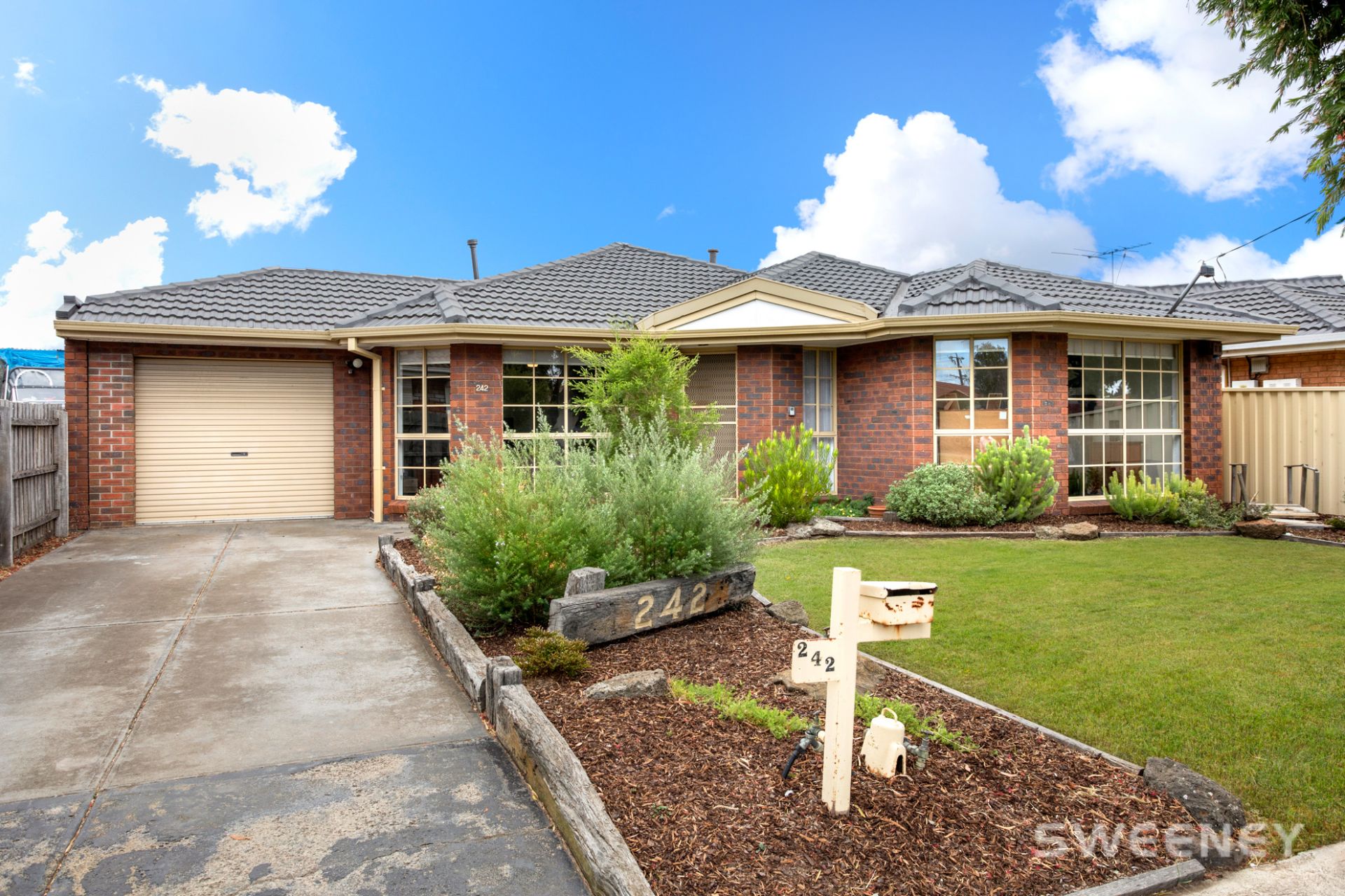 242 Merton Street, Altona Meadows - Thumbnail 2