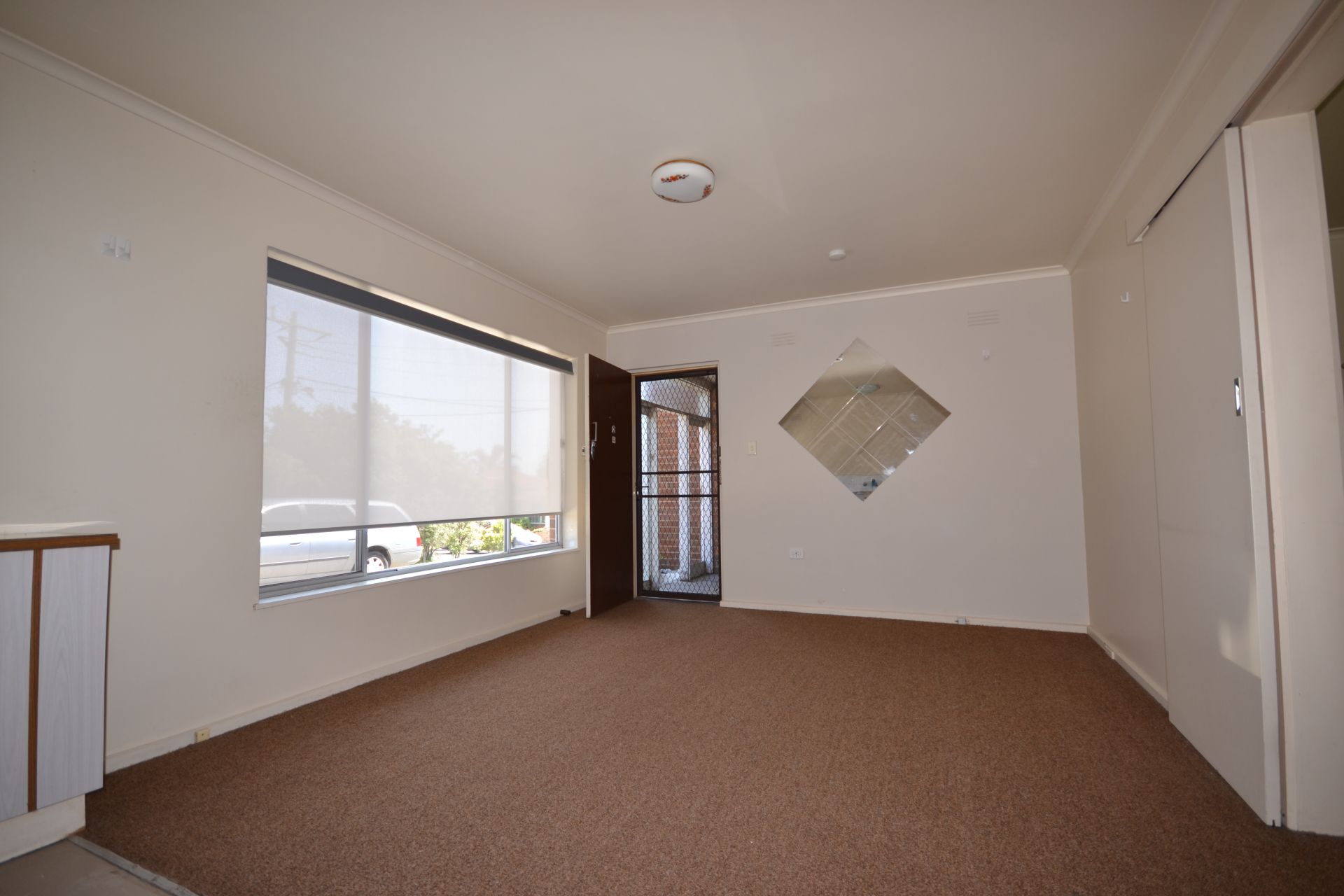 SPACE LIGHT AND COMFORTABLE LIVING IN A SUPERB LOCATION