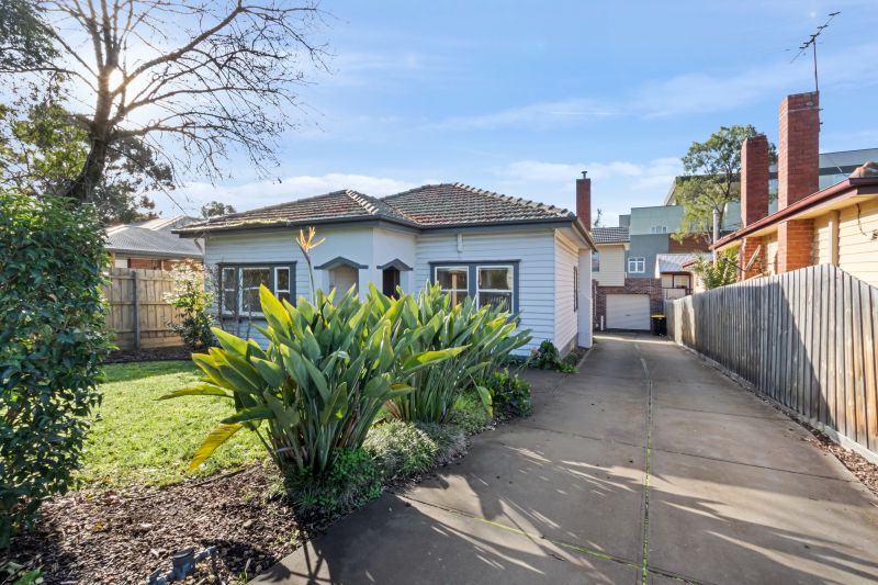 6 Armstead Avenue, Coburg