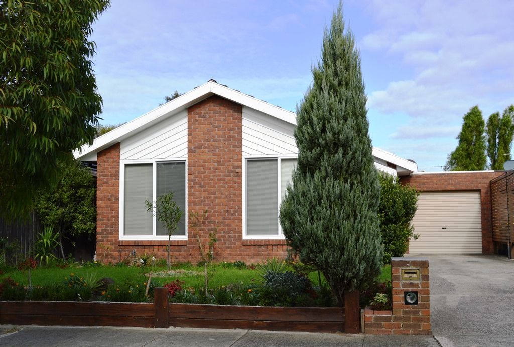 BEAUTIFULLY RENOVATED HOME IN PRIME LOCATION