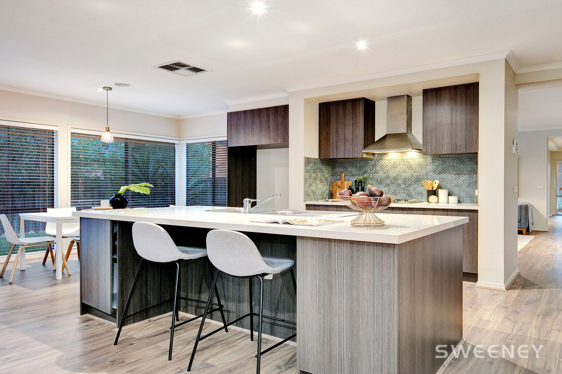 12 Sunseeker Chase, Sanctuary Lakes - Thumbnail 4