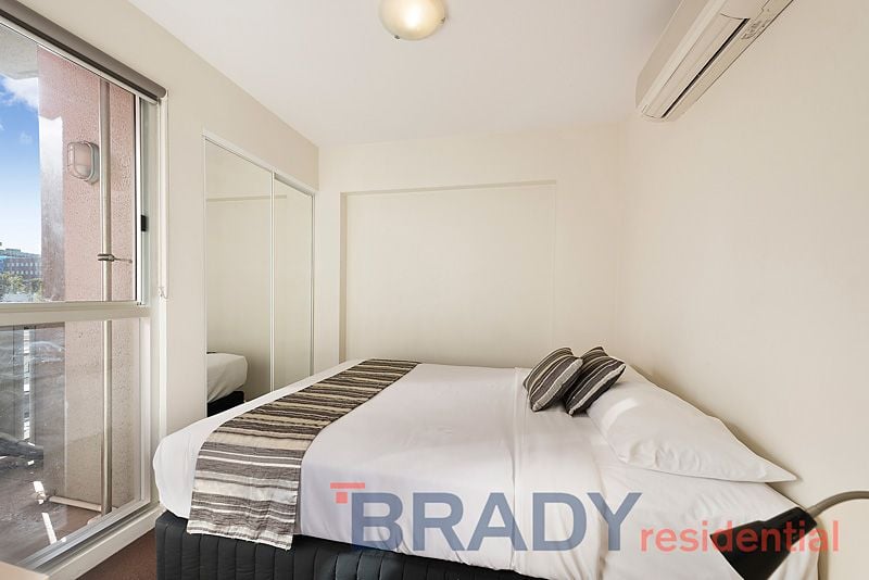 3203/488 Swanston Street CARLTON VIC, Carlton - Thumbnail 2