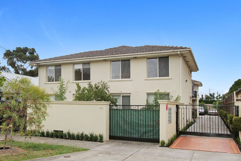 Rejuvenated Low Maintenance, 2 Bedroom Apartment