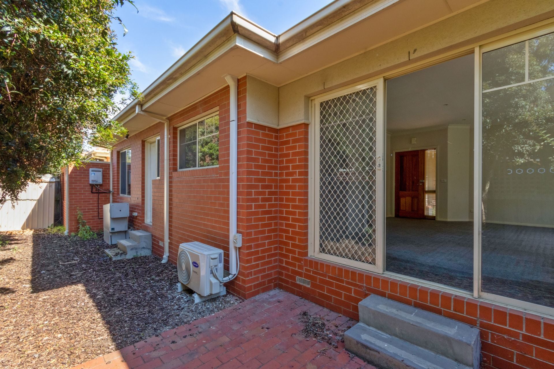 CLOSE TO ALL AMENITIES