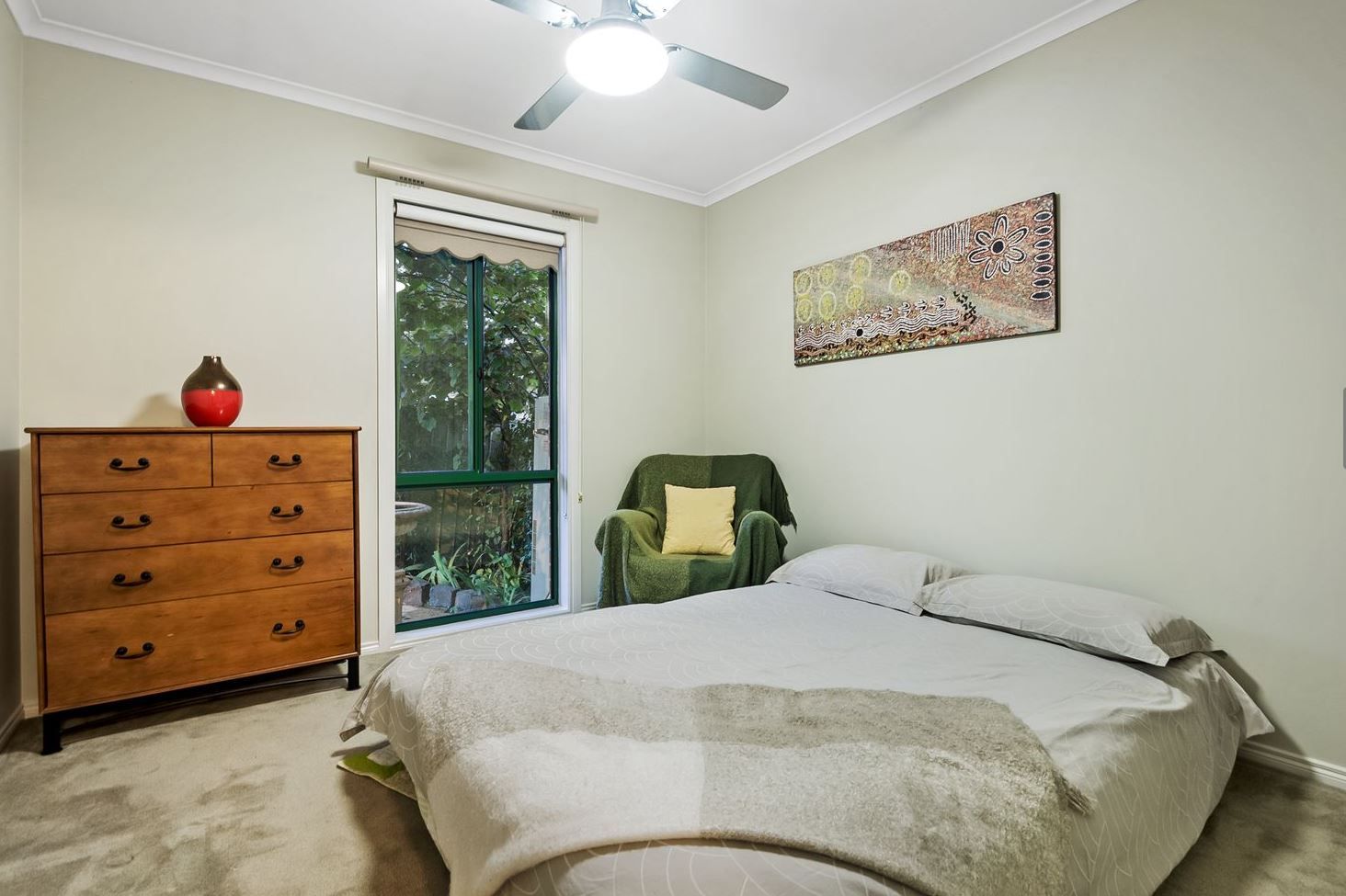 IDEAL LIVING, LOCATION & LIFESTYLE
