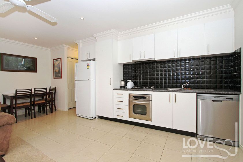 LOW MAINTENANCE, CONVENIENTLY LOCATED ONE BEDROOM UNIT