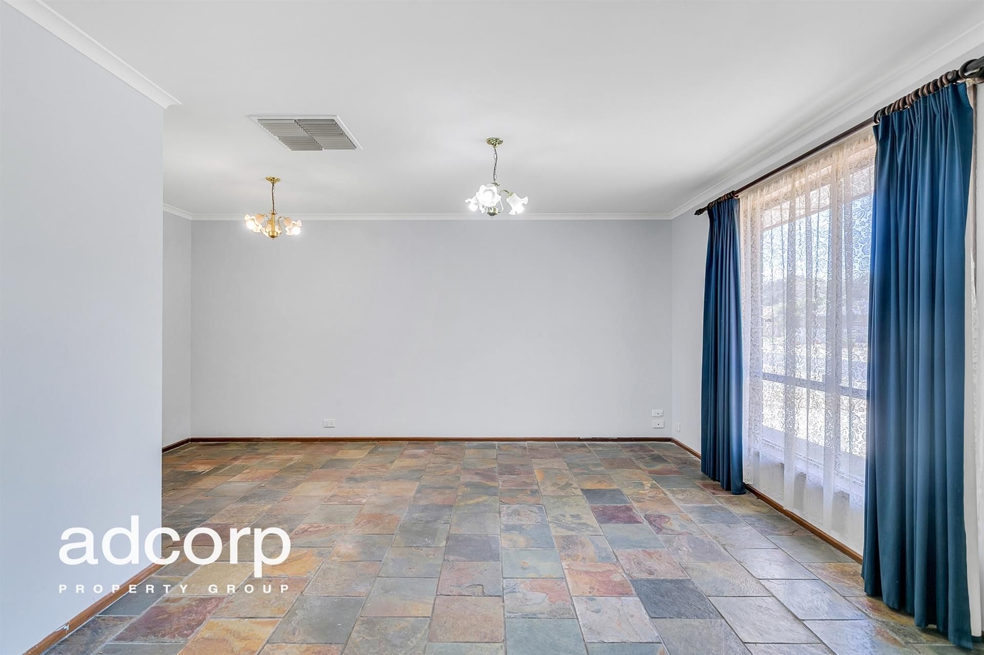 39 Swallow Crescent Parafield Gardens SA, Parafield Gardens - Thumbnail 3