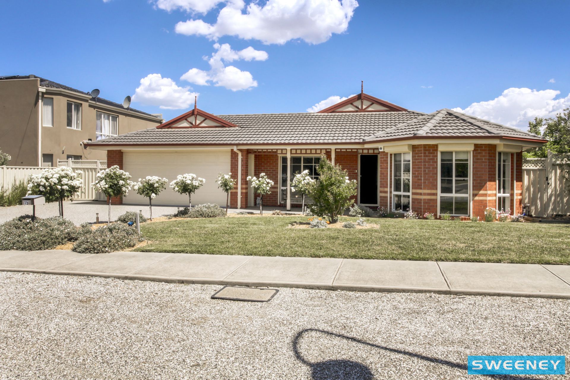 15 Bramshaw Crescent, Hillside - Thumbnail 2