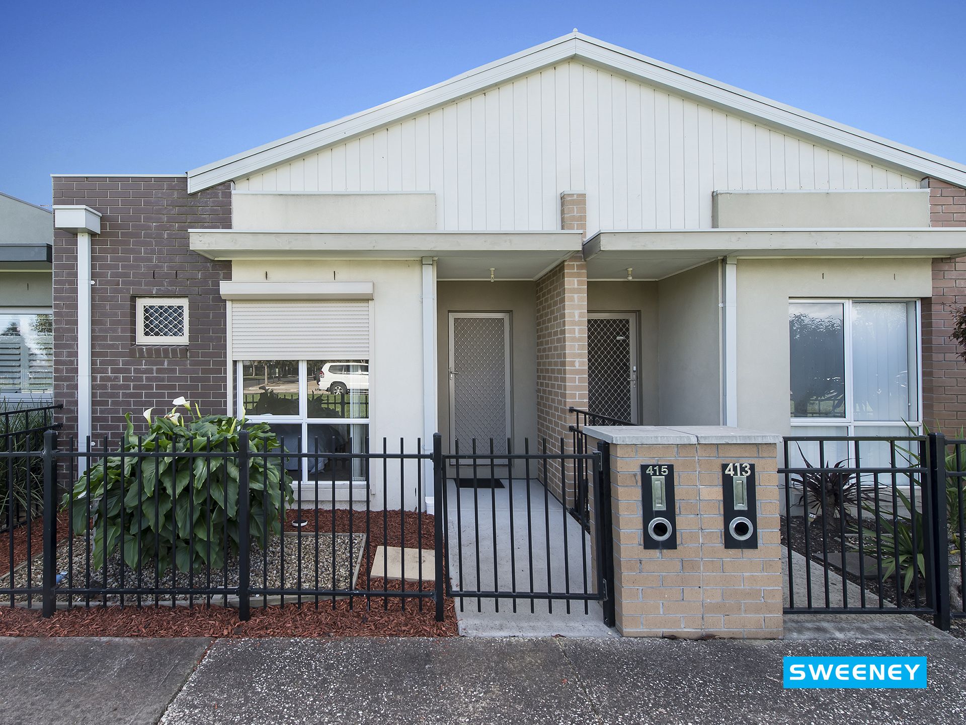 415 Hume Drive, Caroline Springs - Thumbnail 2