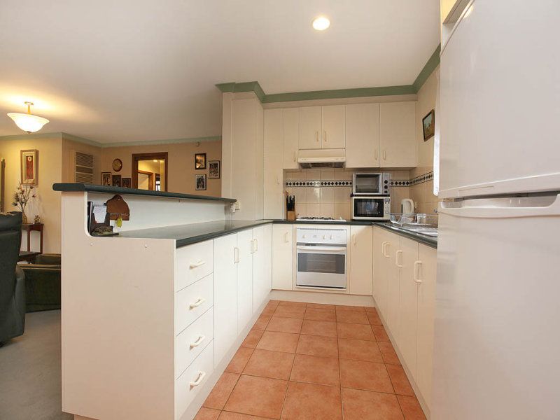 1B Fell Court, Altona Meadows - Thumbnail 3