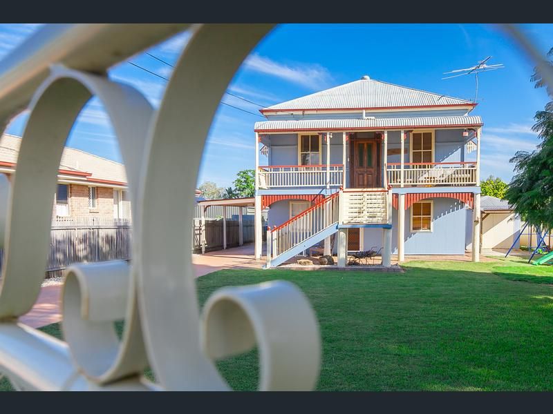 5 BEDROOM  BEAUTIFULLY RENOVATED HOME IN RACEVIEW AVAILABLE