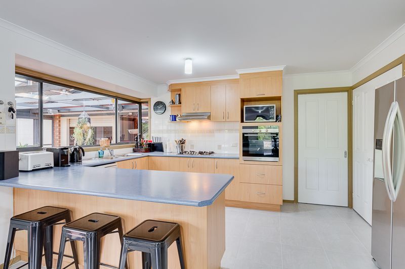 55 Clifton Drive, Bacchus Marsh - Thumbnail 3