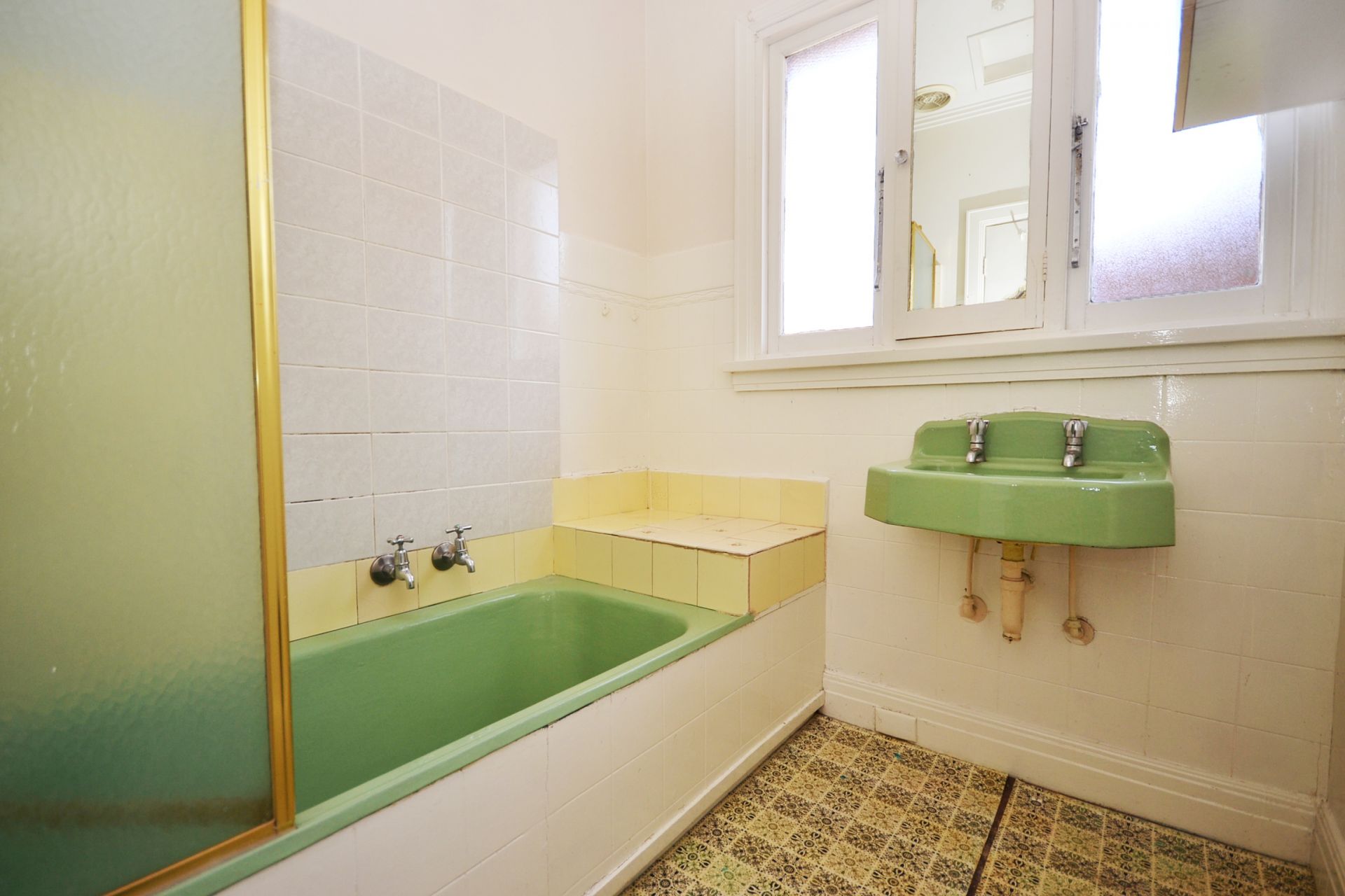 A SPACIOUS 2 BEDROOM HOUSE TO CALL HOME