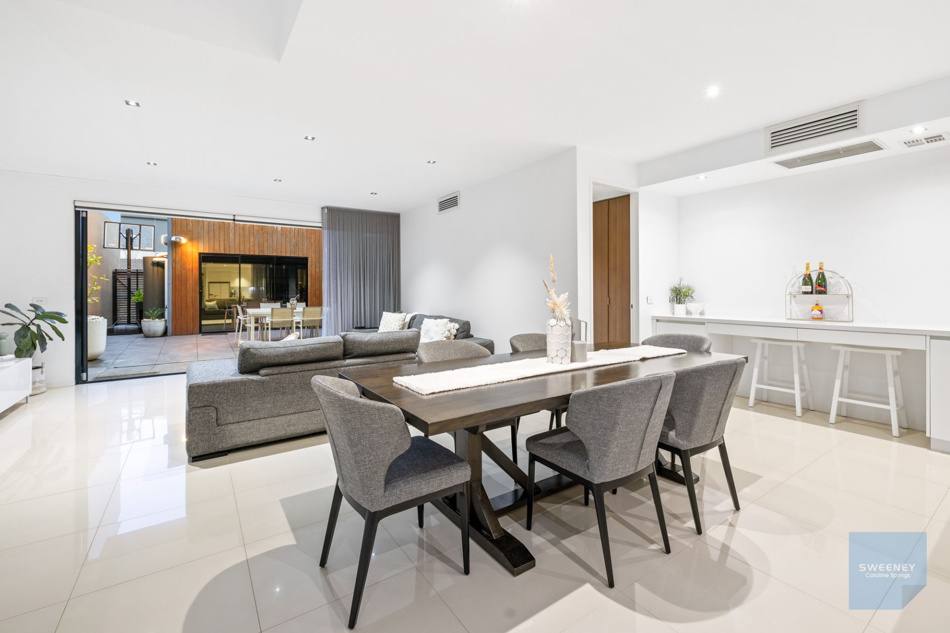 160 The Esplanade, Caroline Springs - Thumbnail 7