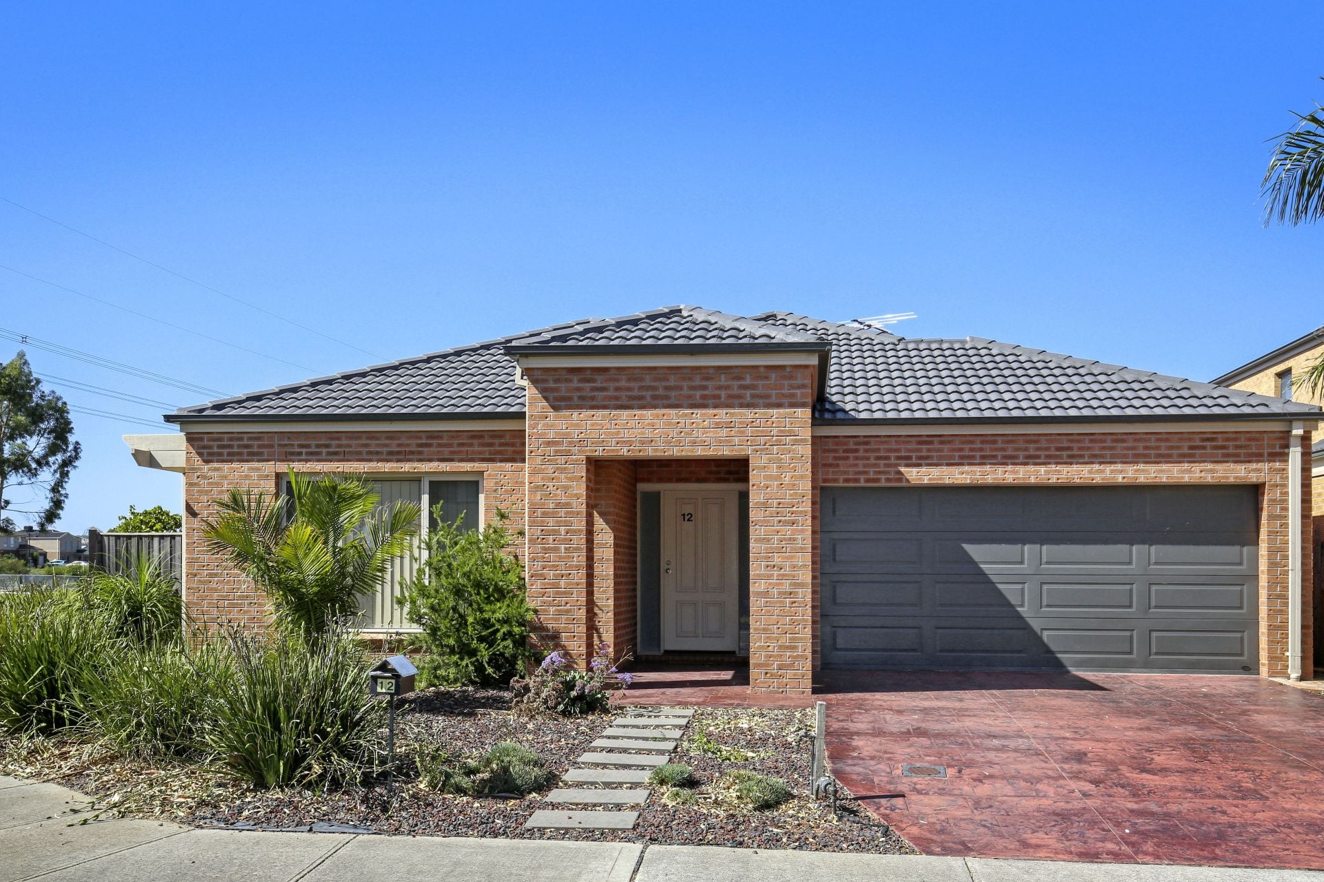 IDEAL FAMILY HOME