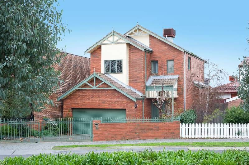 11 Greer Street, Footscray - Thumbnail 2