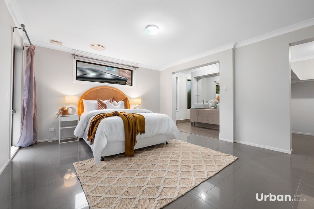 Colebee 10 Sarazen Place