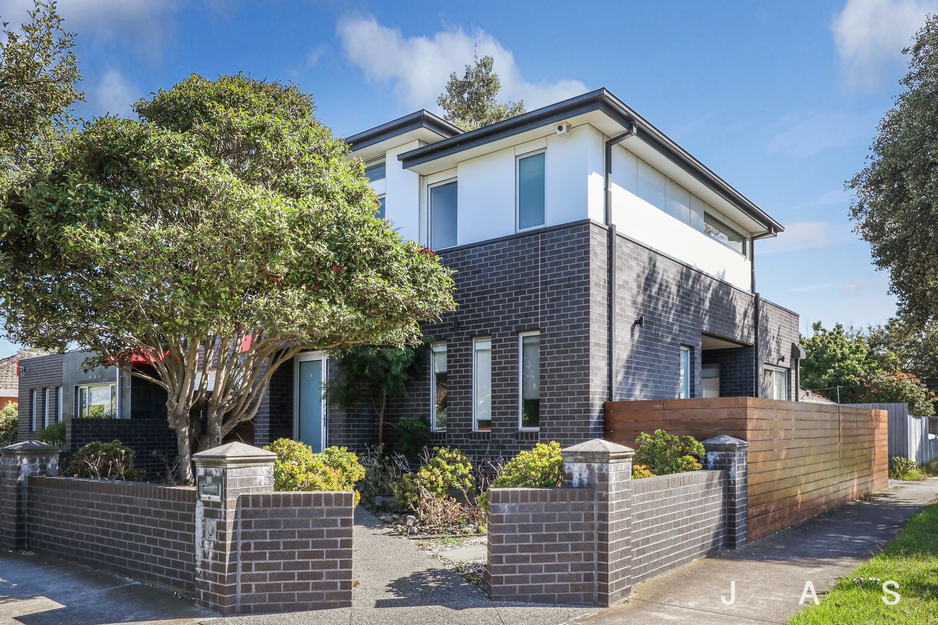 99 Blyth Street Altona VIC, Altona - Thumbnail 2
