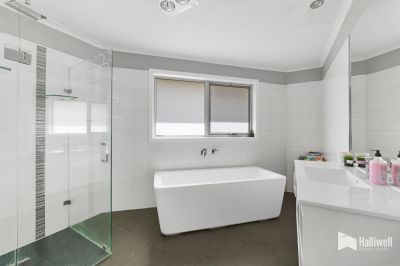 3
 
 
 
  
 
 
 2
 
 
 
  
 
 
 2
 
 
 
 
 
 
 
 10 Perrin Court, Latrobe TAS 7307, Latrobe - Thumbnail 7