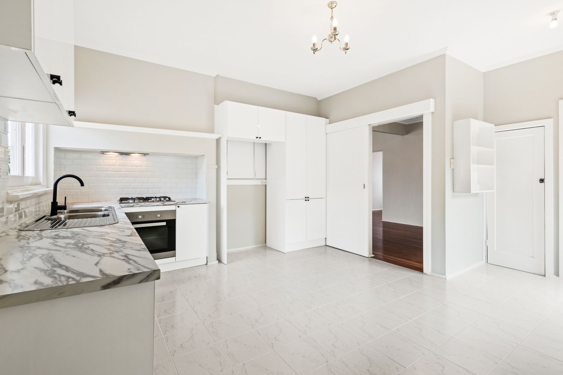 Live in the heart of Ivanhoe East,. READY FOR LEASE NOW