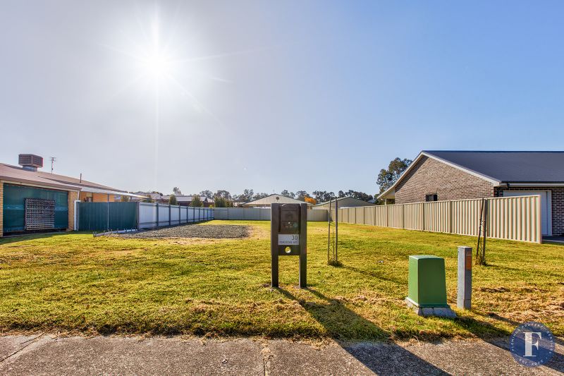30 Pinkstone Avenue, Cootamundra NSW, Cootamundra - Thumbnail 8