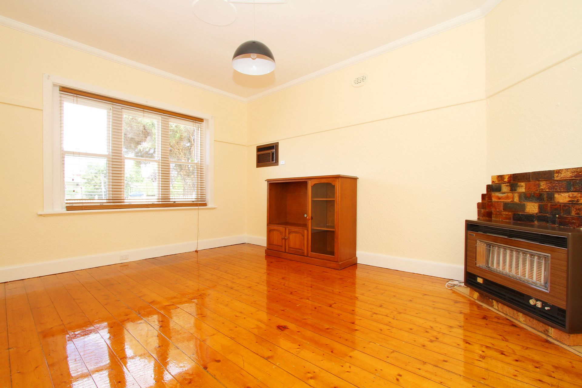 CHARMING REFURBISHED HOME