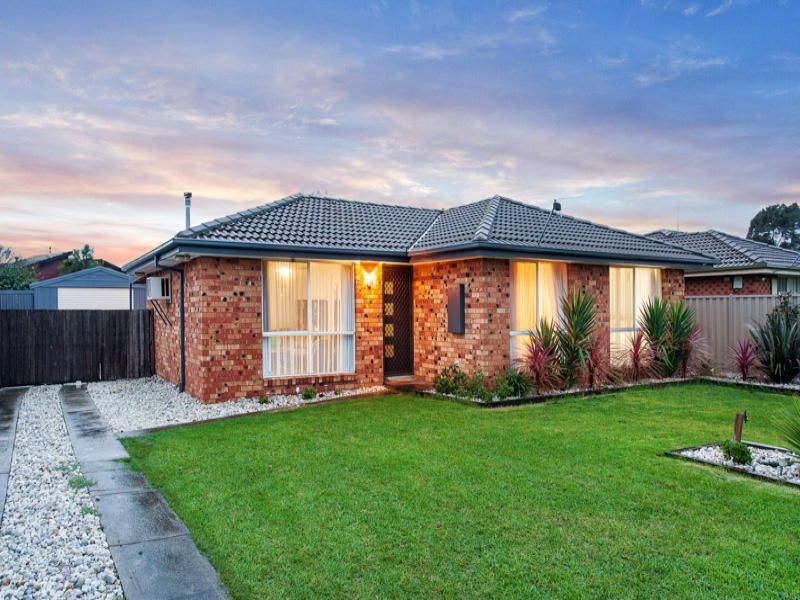 7 Pine Drive, Altona Meadows - Thumbnail 2