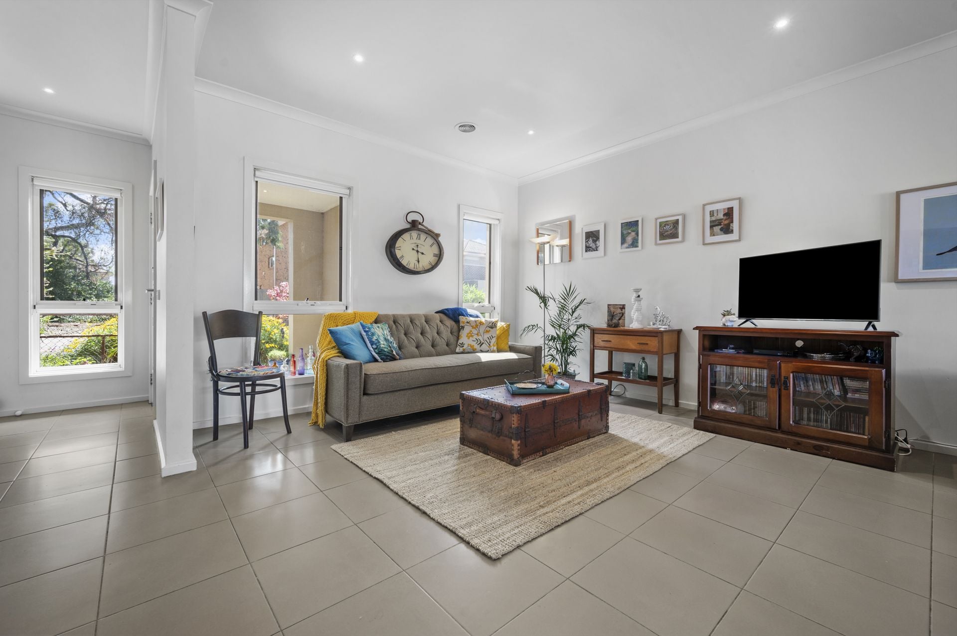 Effortless Modern Living