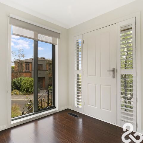 **Executive Family Luxury Living in Ivanhoe**