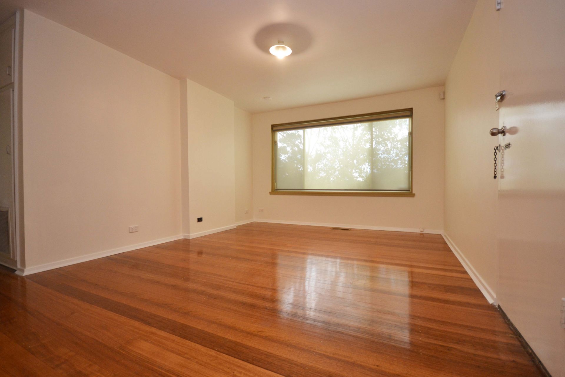 Real Estate For Lease 2/3 McLennan Place Preston , VIC