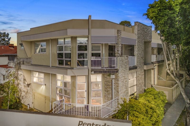 1/1 Stockade Avenue, Coburg