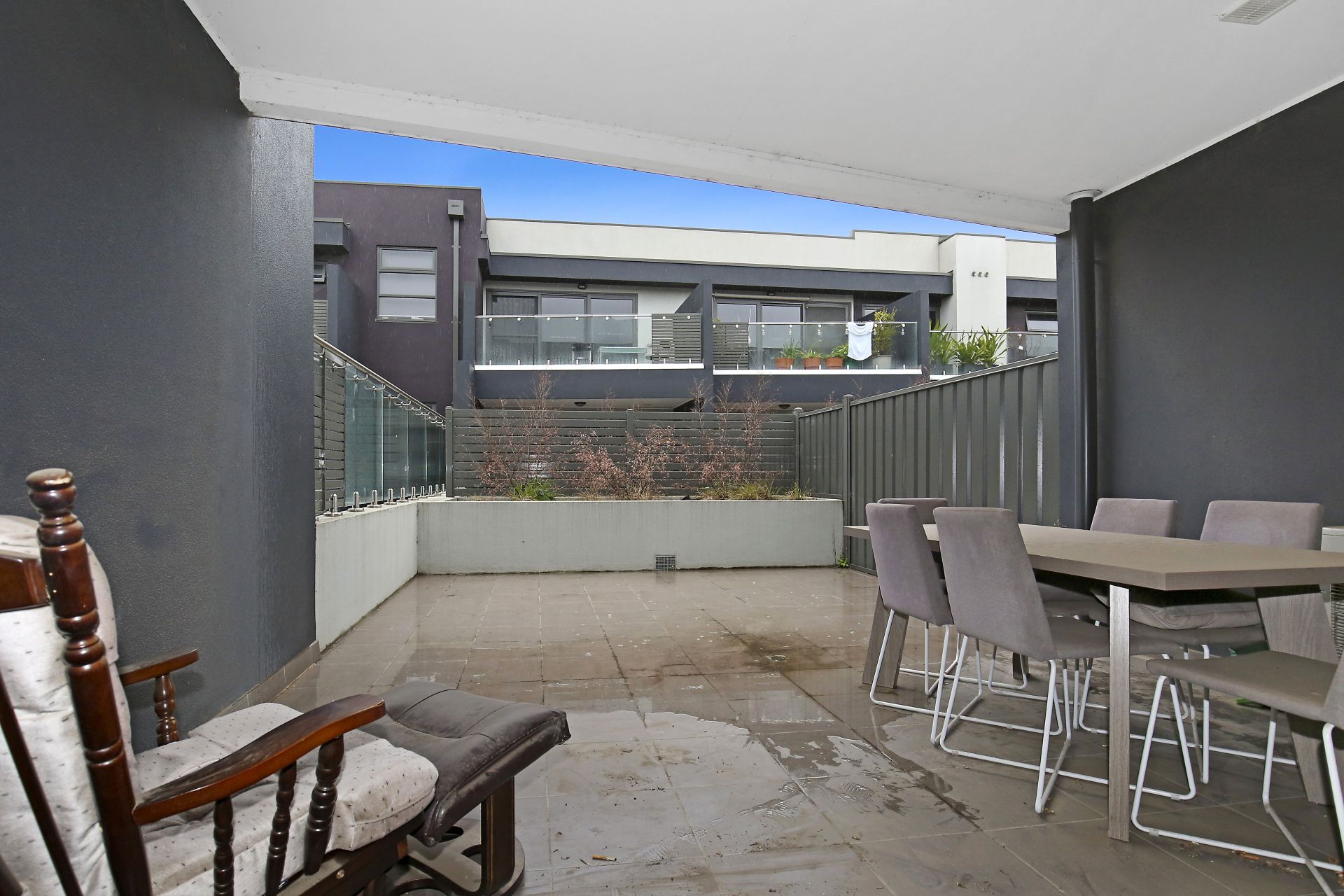 STYLISH, SPACIOUS AND WITH A TERRIFIC TERRACE