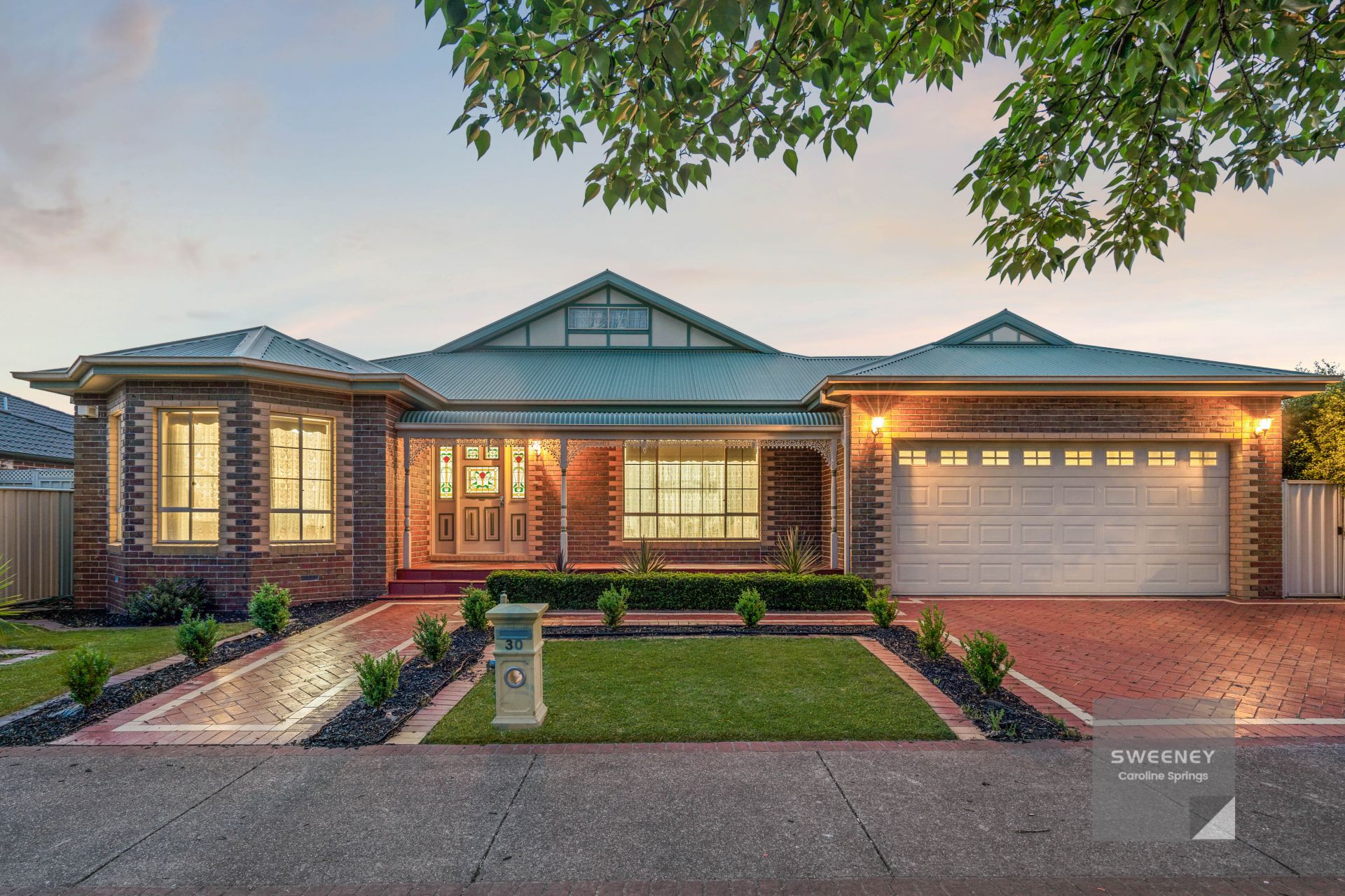 30 Edgbaston Parade, Caroline Springs - Thumbnail 3