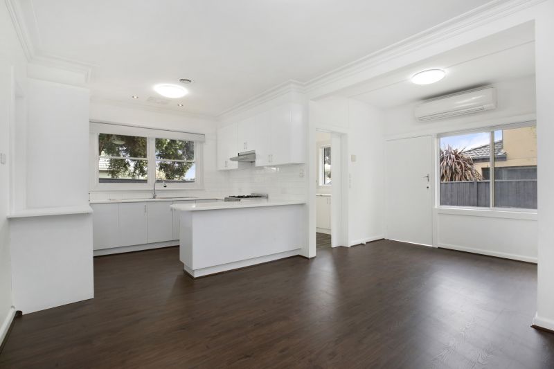8 Sunshine Street, Pascoe Vale
