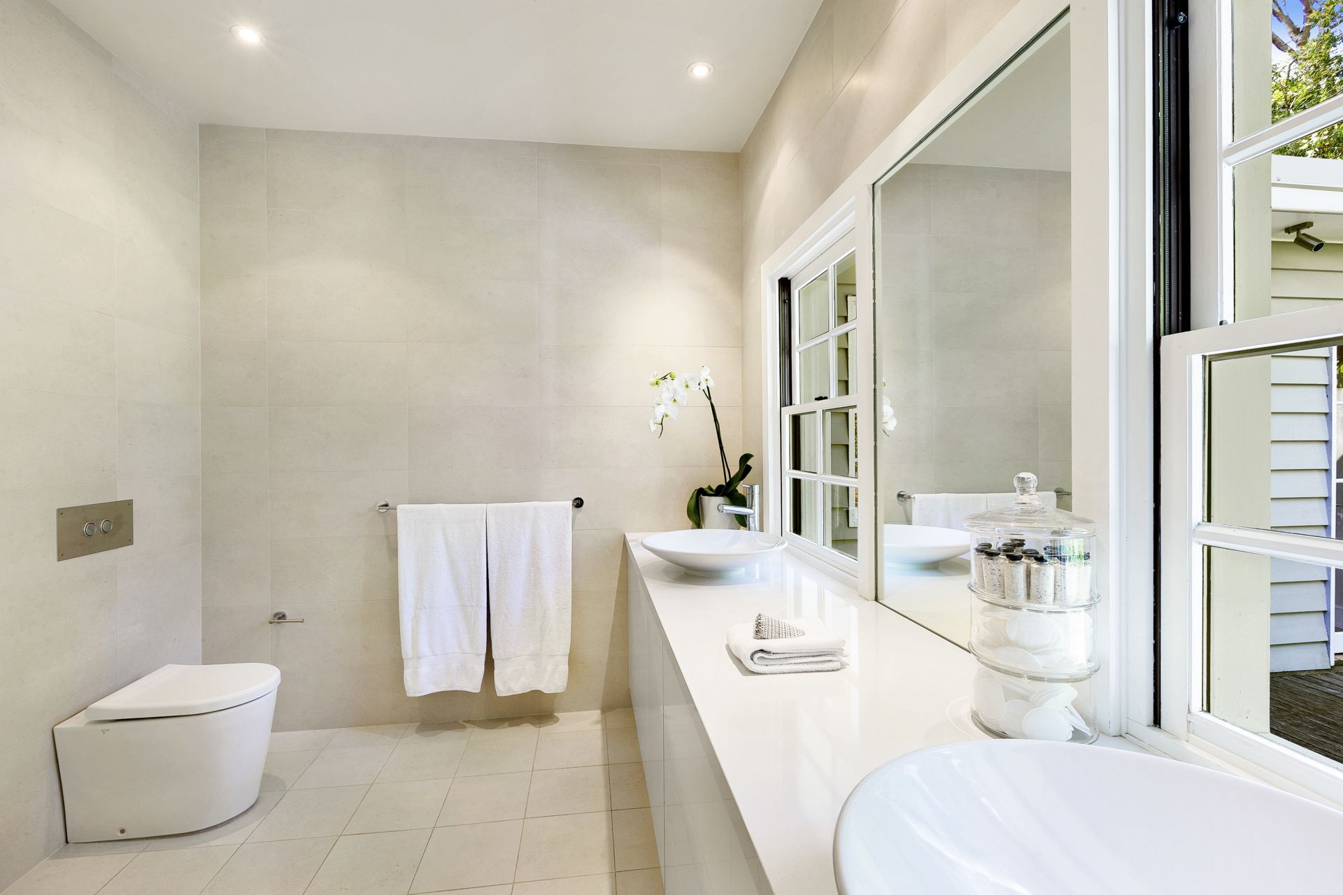 5 Coral Close Avalon Beach NSW, Avalon Beach - Thumbnail 2