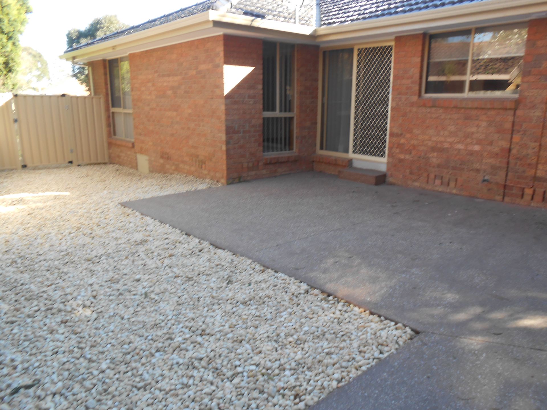 WELL PRICED, FANTASTIC LOCATION!!