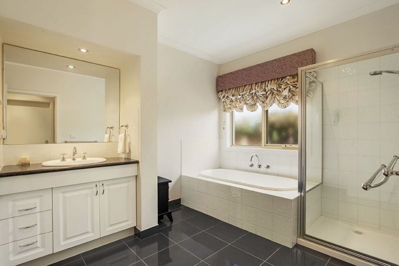 26 Langmore Drive, Hillside - Thumbnail 7