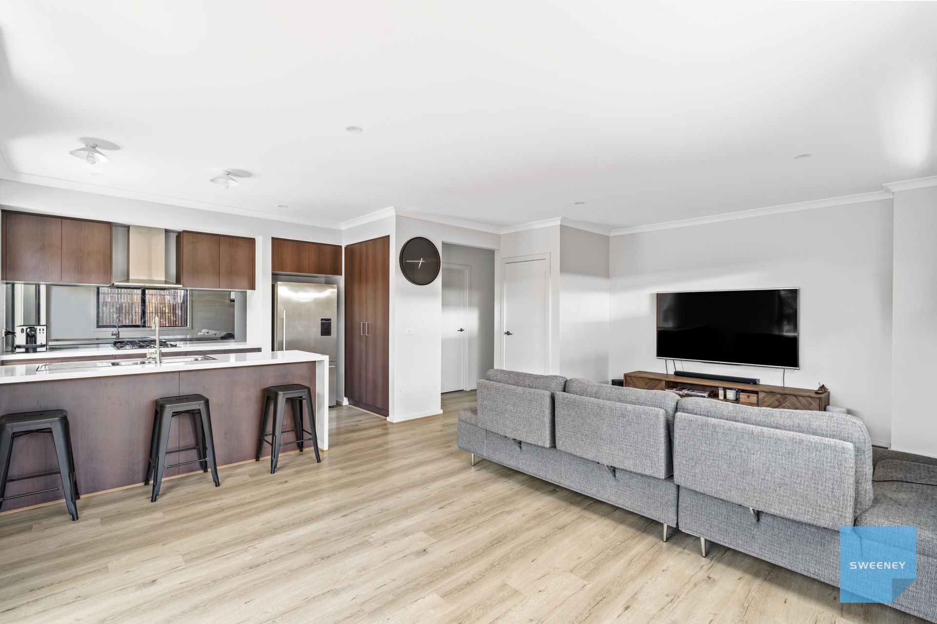 60 Chateau Promenade, Deanside - Thumbnail 4