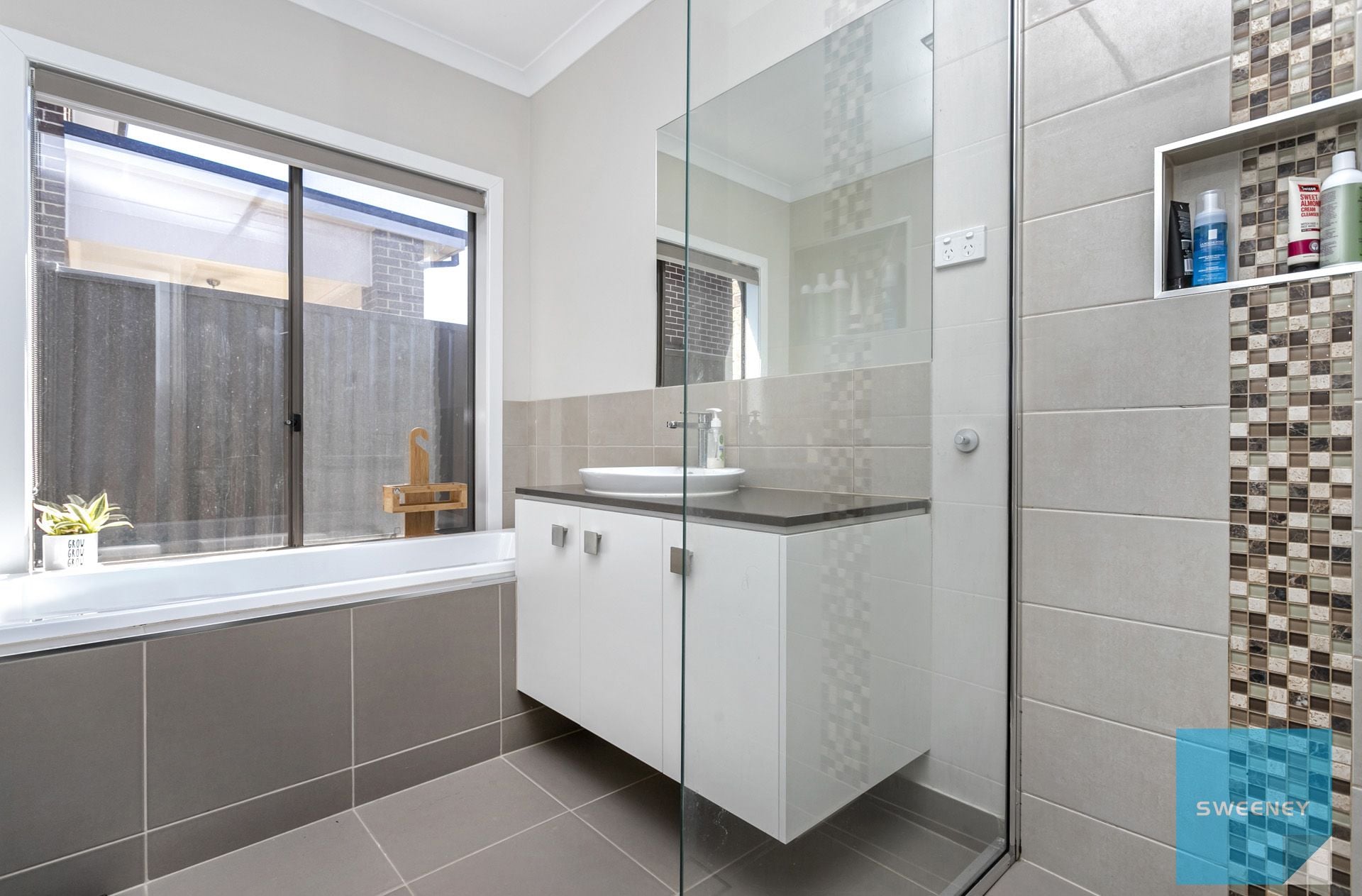 48 Infinity Drive, Fraser Rise | Sweeney Estate Agents