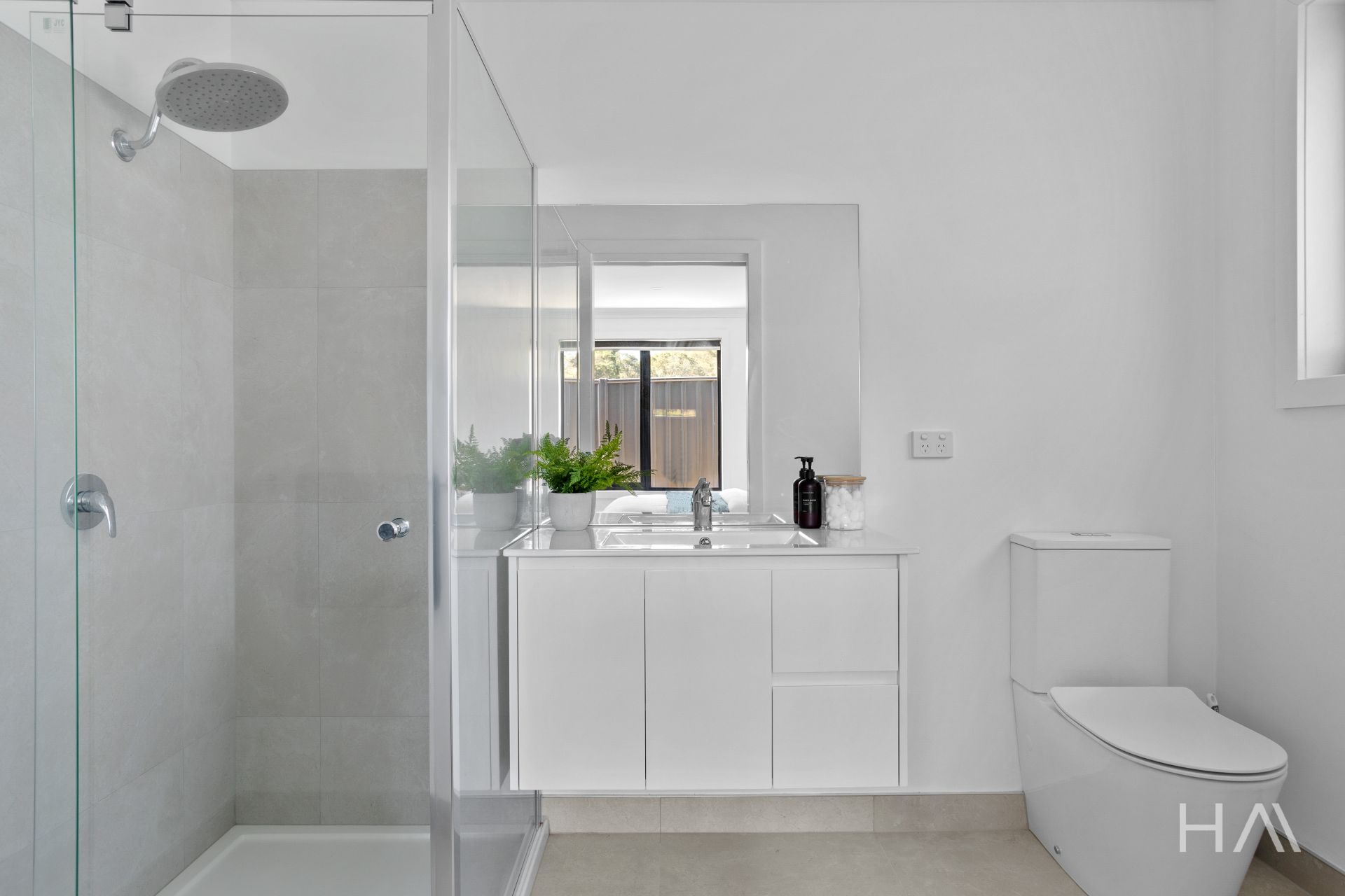 2/3 Zircon Place Perth, Perth - Thumbnail 8