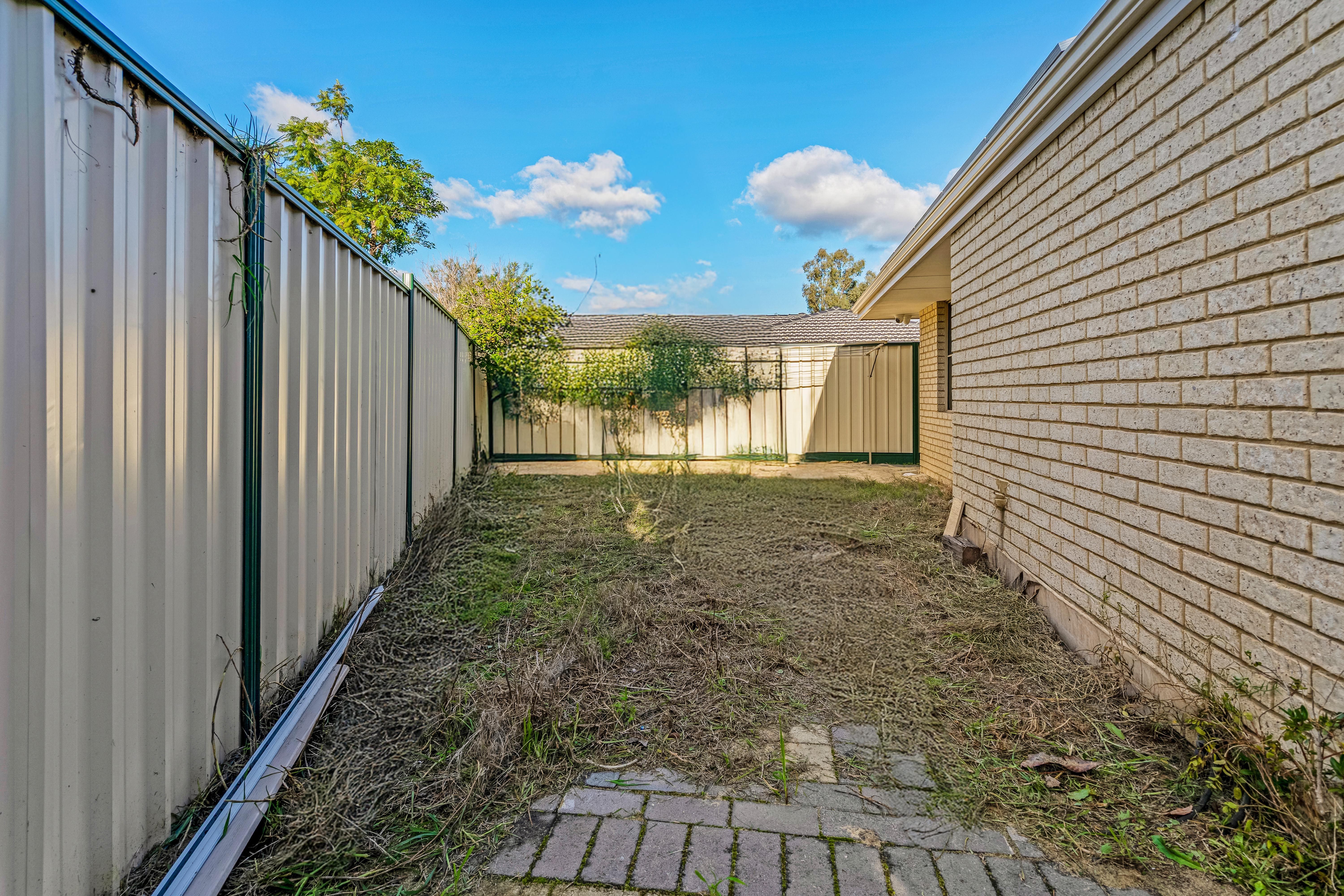 16/11 Firetail Place, Kenwick