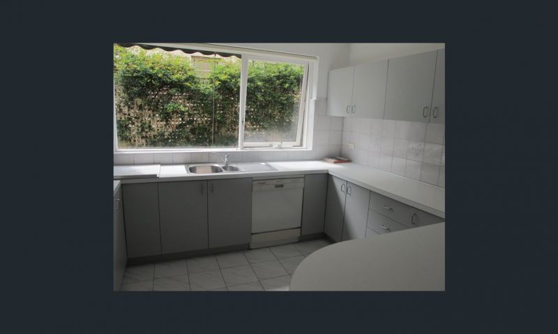 1/9 Monomeath Avenue, Toorak - Thumbnail 4
