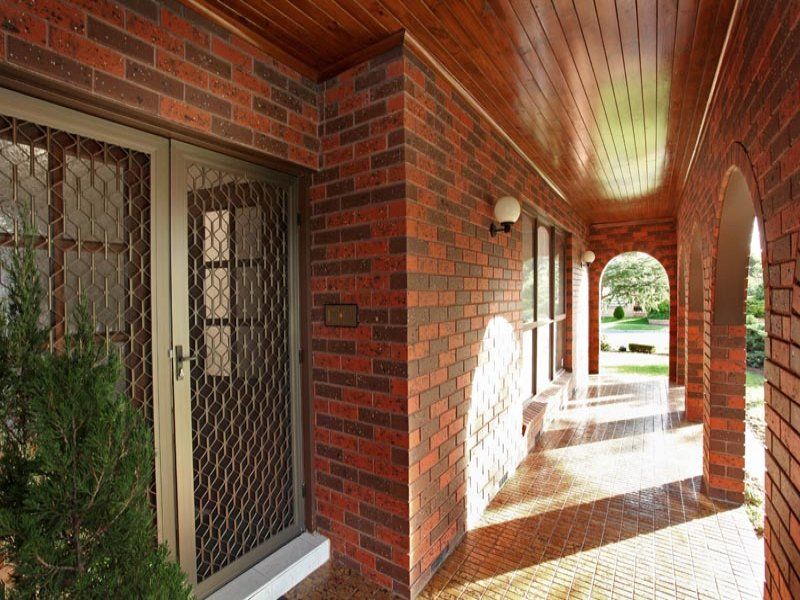 2 Akma Court, Taylors Lakes - Thumbnail 3