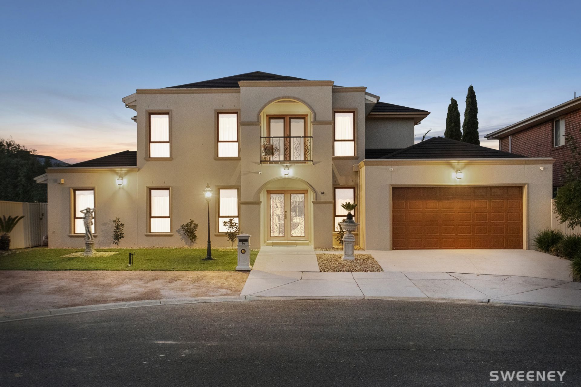 14 Creek Waters Close, Altona Meadows - Thumbnail 2