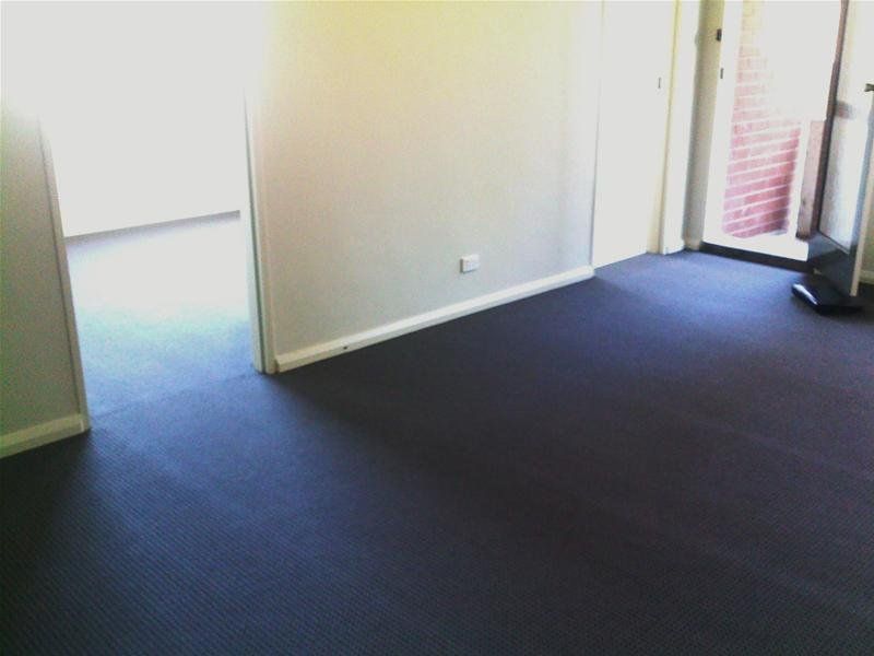 Superbly Located One Bedroom Flat with Outdoor Area!