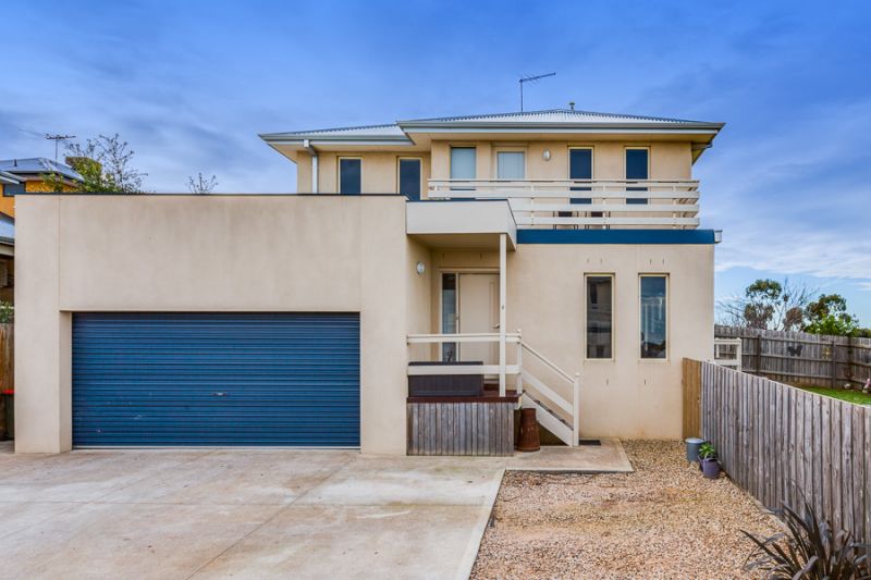 2/6-8 Ross Street, Bacchus Marsh - Thumbnail 2