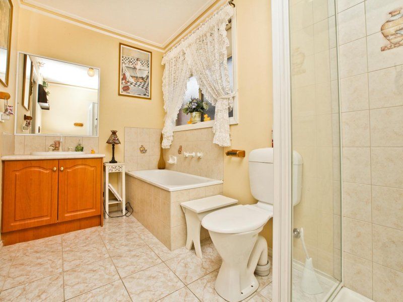 3 Millstream Way, Caroline Springs - Thumbnail 6