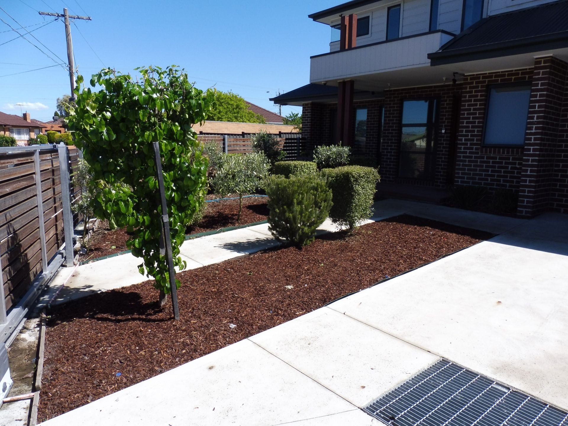PRIME LOCATION & CLOSE TO ALL AMENITIES