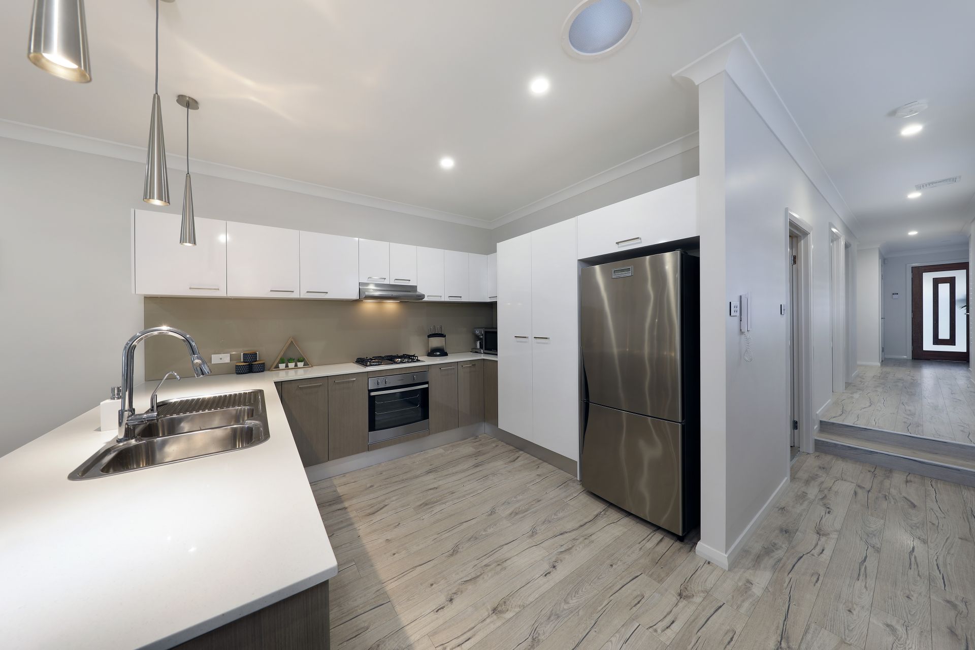 10 Shirley Road, Miranda, Miranda - Thumbnail 3