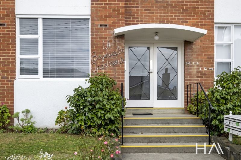 1/1a Sayer Crescent Sandy Bay, Sandy Bay - Thumbnail 2